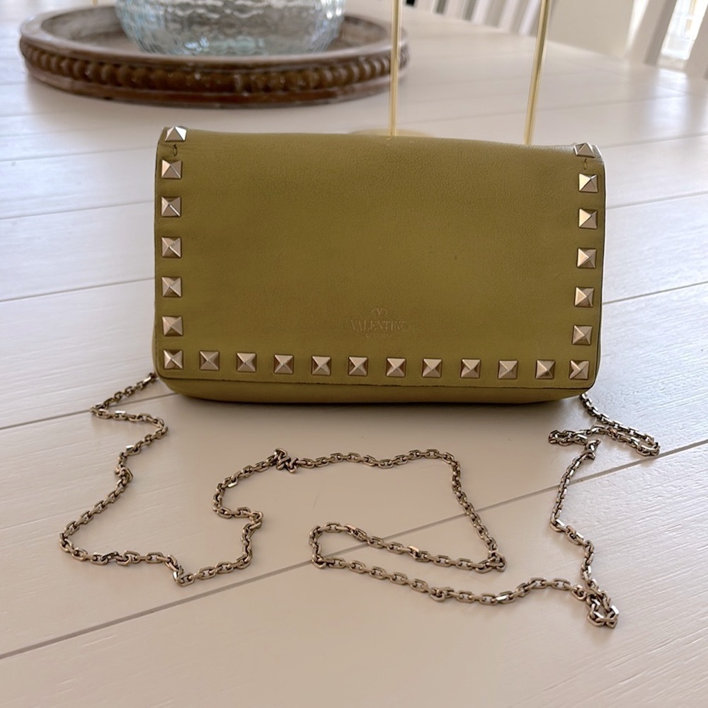 Valentino Green Garavani Studded Leather Gold Chain Crossbody Shoulder Clutch